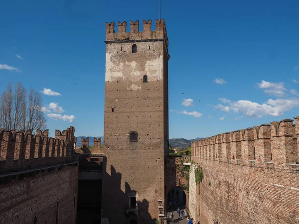 Castelvecchio antigo castelo em Verona — Fotografia de Stock