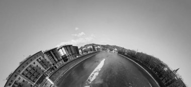 Verona şehrinin görünümü siyah beyaz