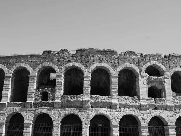 Римського амфітеатру Верони чорно-білі — стокове фото