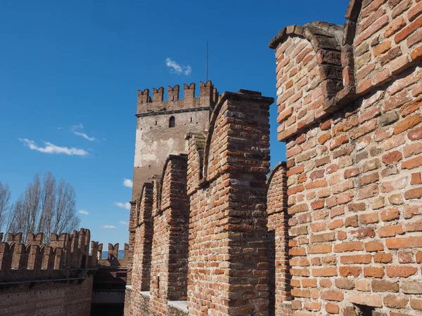 De oude kasteel Castelvecchio in Verona — Stockfoto