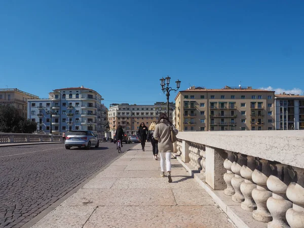 Fluss adige in verona — Stockfoto