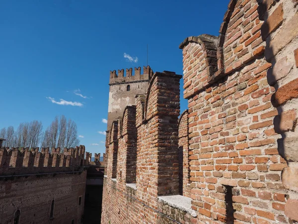 De oude kasteel Castelvecchio in Verona — Stockfoto