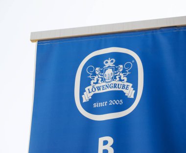 Nichelino Loewenbruge pub afiş