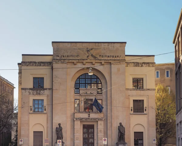 Palazzo dei Mutilati (House of the Mutilated) in Verona — Stock Photo, Image