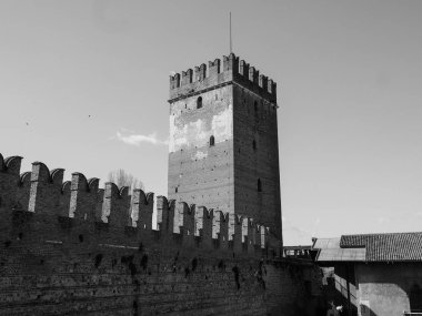 Castelvecchio'yu eski kale Verona siyah ve beyaz
