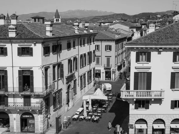 Luftaufnahme von Verona schwarz-weiß — Stockfoto