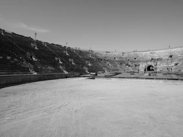 Vérone Arena amphithéâtre romain noir et blanc — Photo
