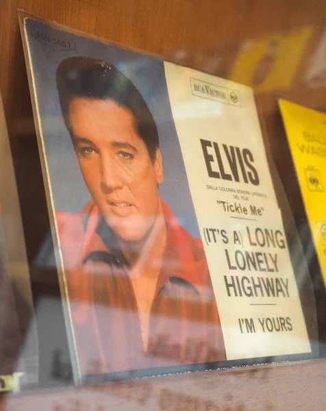 Az Elvis Presley egyetlen rekordja — Stock Fotó