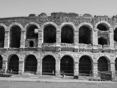 Verona Arena Roma amfi siyah ve beyaz