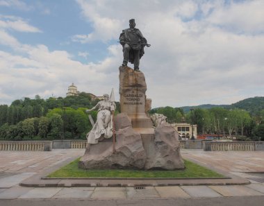 Torino'daki Garibaldi anıtı