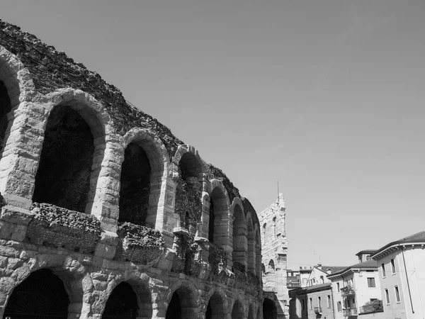 Arena van Verona Romeins amfitheater zwart-wit — Stockfoto
