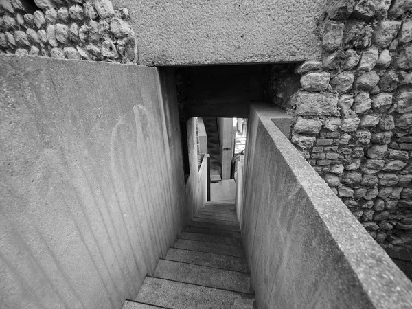 Castelvecchio museum in Verona black and white — Stock Photo, Image