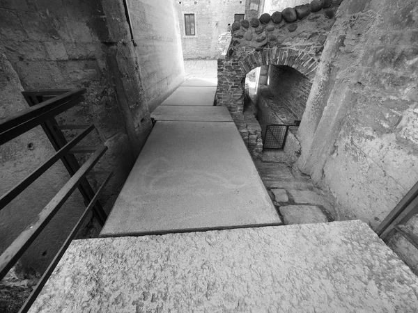 Castelvecchio museum in Verona black and white — Stock Photo, Image