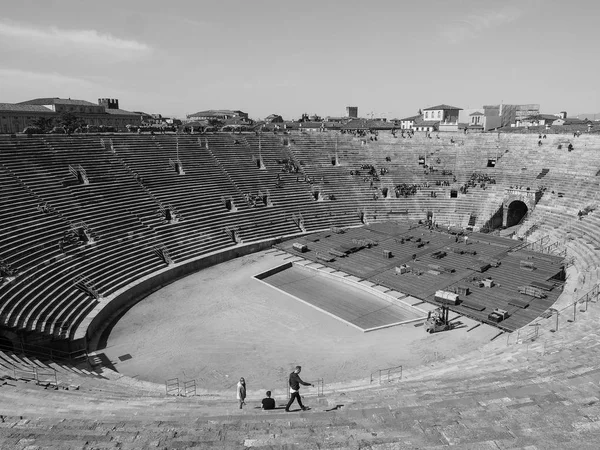Verona arena römisches amphitheater schwarz und weiß — Stockfoto