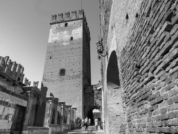 Castelvecchio régi kastély-Verona-fekete-fehér — Stock Fotó