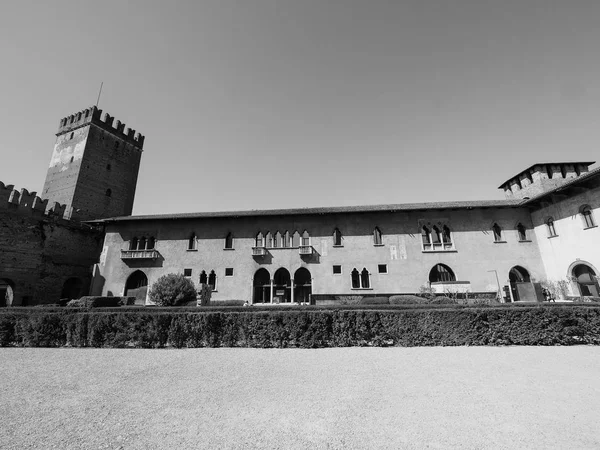 Museum Castelvecchio di Verona hitam dan putih — Stok Foto