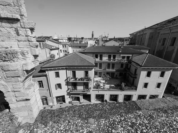 Verona Arena romerska amfiteatern svart och vitt — Stockfoto