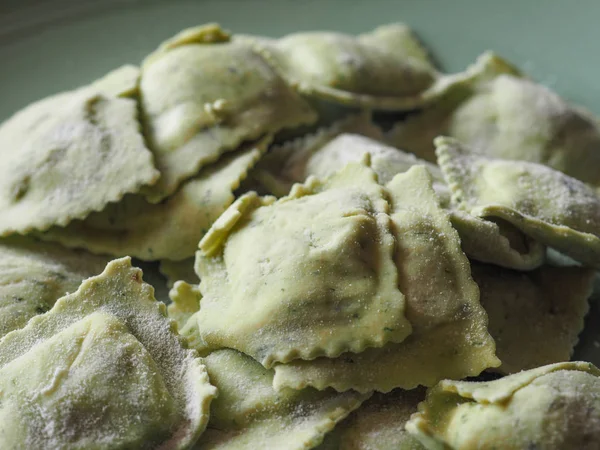 Vejetaryen agnolotti makarna gıda — Stok fotoğraf