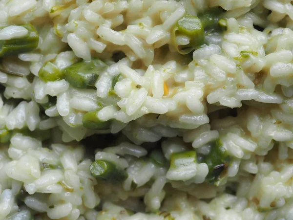 Kuşkonmaz risotto (pirinç) — Stok fotoğraf