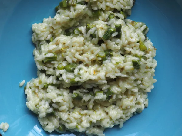 Kuşkonmaz risotto (pirinç) — Stok fotoğraf