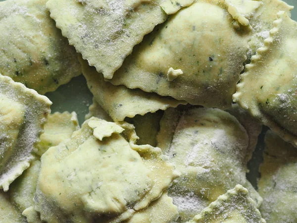 Comida vegetariana de macarrão agnolotti — Fotografia de Stock