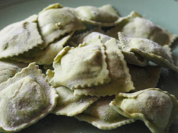 Comida vegetariana de macarrão agnolotti — Fotografia de Stock