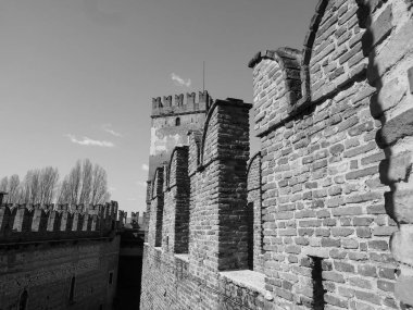 Castelvecchio'yu eski kale Verona siyah ve beyaz