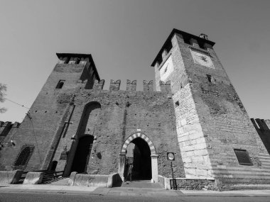Castelvecchio'yu eski kale Verona siyah ve beyaz