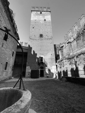 Castelvecchio'yu eski kale Verona siyah ve beyaz