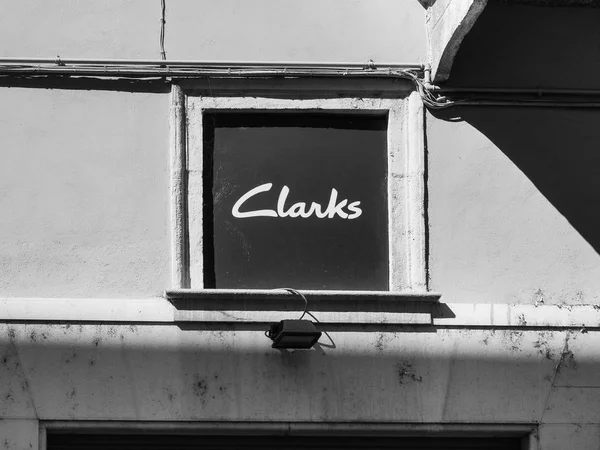 Clarks loja em Verona preto e branco — Fotografia de Stock