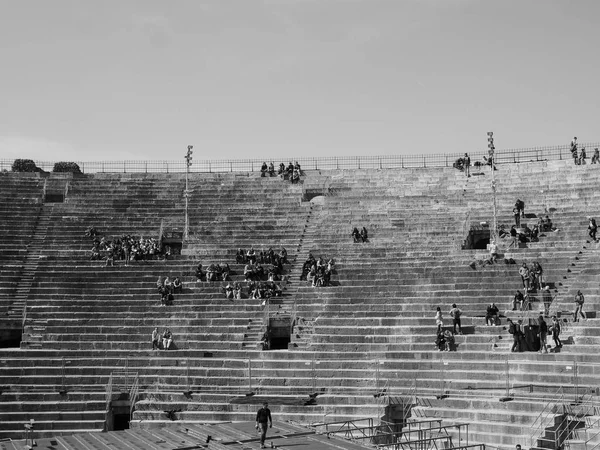 Vérone Arena amphithéâtre romain noir et blanc — Photo