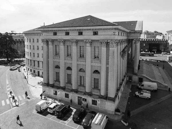 Stadhuis van Verona zwart-wit — Stockfoto