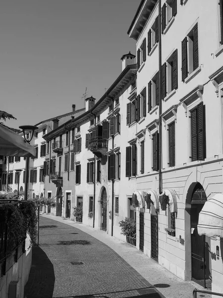 Vista da cidade de Verona preto e branco — Fotografia de Stock