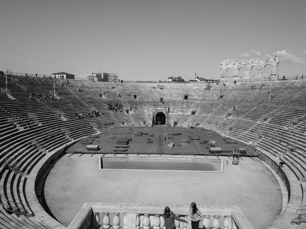 Římský amfiteátr Verona Arena černé a bílé — Stock fotografie