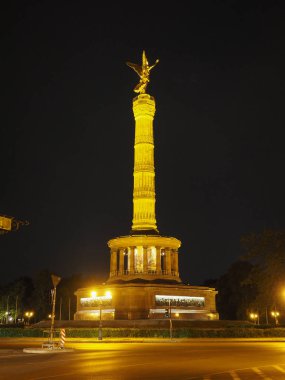 Melek heykeli de Berlin