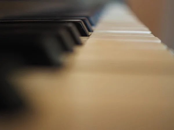 Деталь клавіатури піаніно — стокове фото