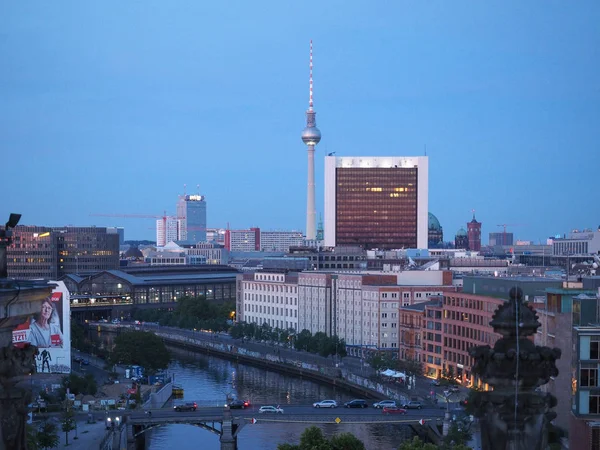 Вид с воздуха на Берлин ночью — стоковое фото