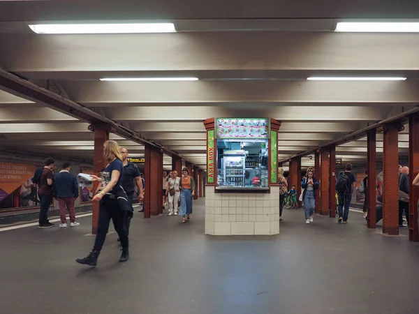 Σταθμός Alexanderplatz στο Βερολίνο — Φωτογραφία Αρχείου