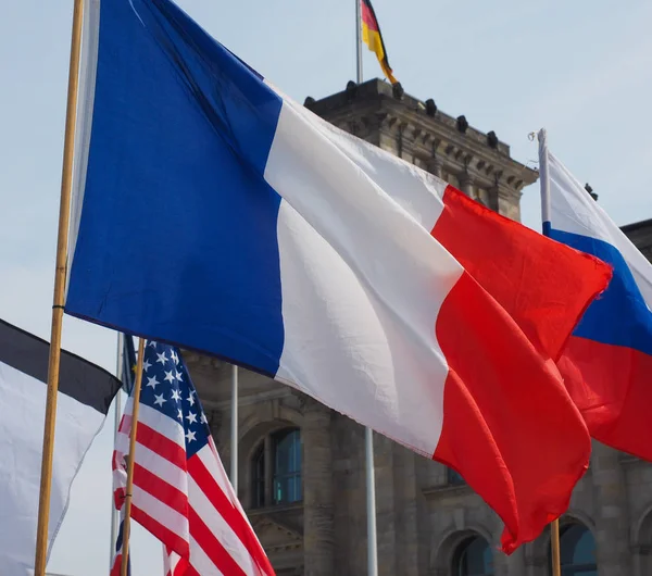 Bandiere francesi, russe e americane — Foto Stock