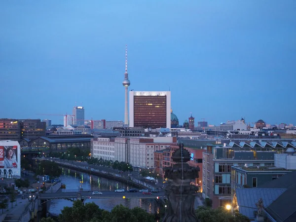 Vue aérienne de Berlin la nuit — Photo