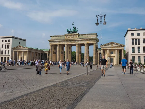 Brandenburger Tor (Braniborská brána) v Berlíně — Stock fotografie