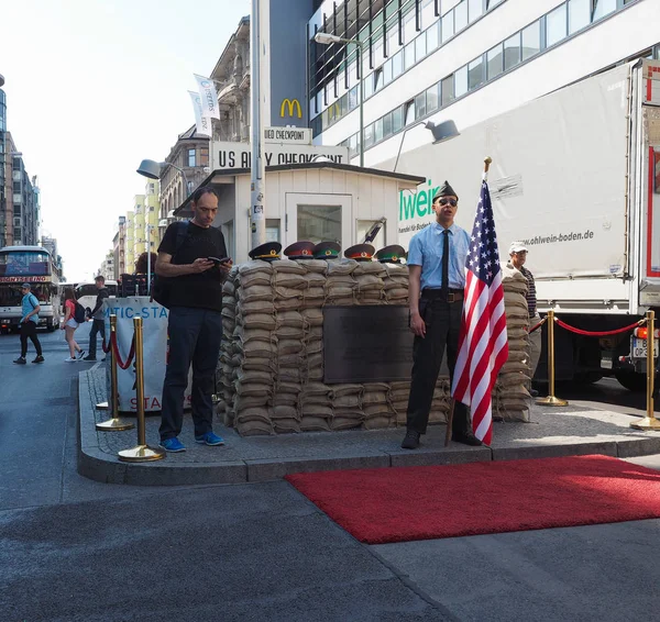 Checkpoint charlie Berlin