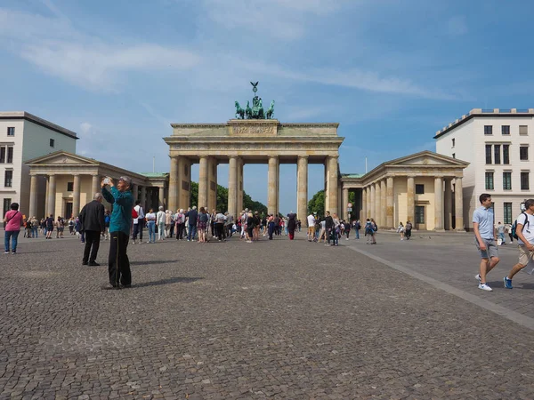 Brandenburger Tor (Brandenburg Gate) in Berlin — Stock Photo, Image