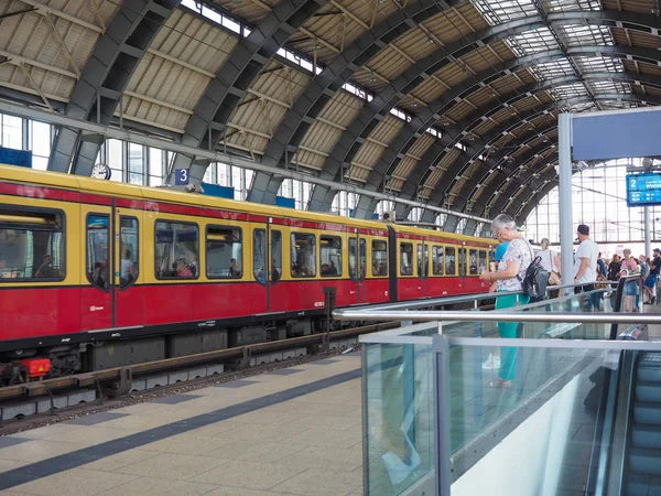 Σταθμός Alexanderplatz στο Βερολίνο — Φωτογραφία Αρχείου