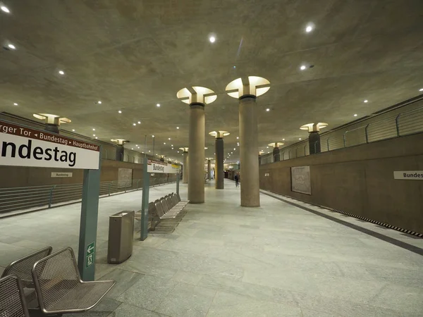 U-Bahnhof bundestag in berlin — Stockfoto