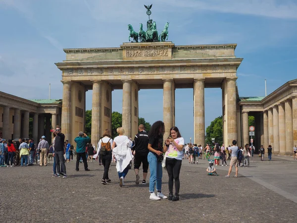 Brandenburger Tor (Brandenburg Gate) in Berlin — Stock Photo, Image