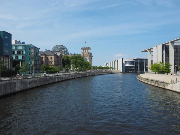 Río Spree en Berlín — Foto de Stock