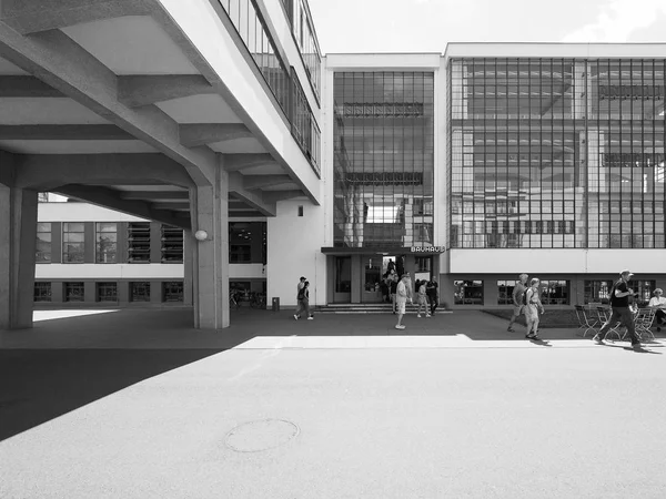 Bauhaus a Dessau in bianco e nero — Foto Stock