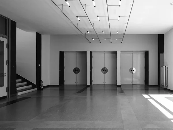 Bauhaus en Dessau en blanco y negro —  Fotos de Stock
