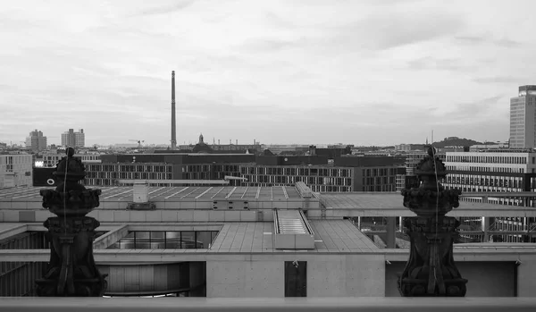 Aerial view of Berlin at night in black and white — Stock Photo, Image